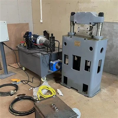Premsa hidràulica elèctrica per a ferreria